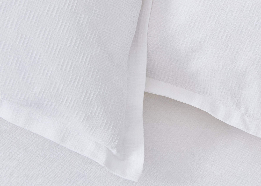 Murmur "Ari" Duvet Cover and Pillowcase in White