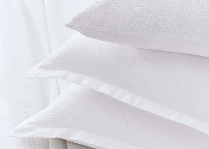 Murmur "Ari" Duvet Cover and Pillowcase in White