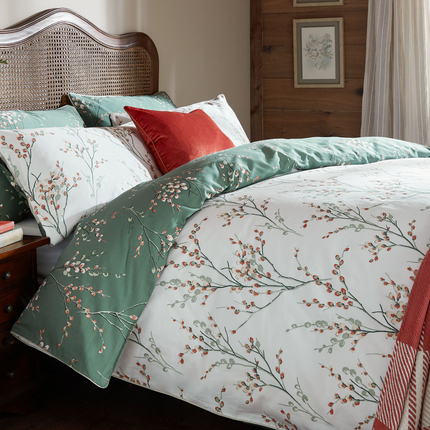 طقم غطاء لحاف "Pussy Willow" من Laura Ashley باللون الأخضر السرخسي