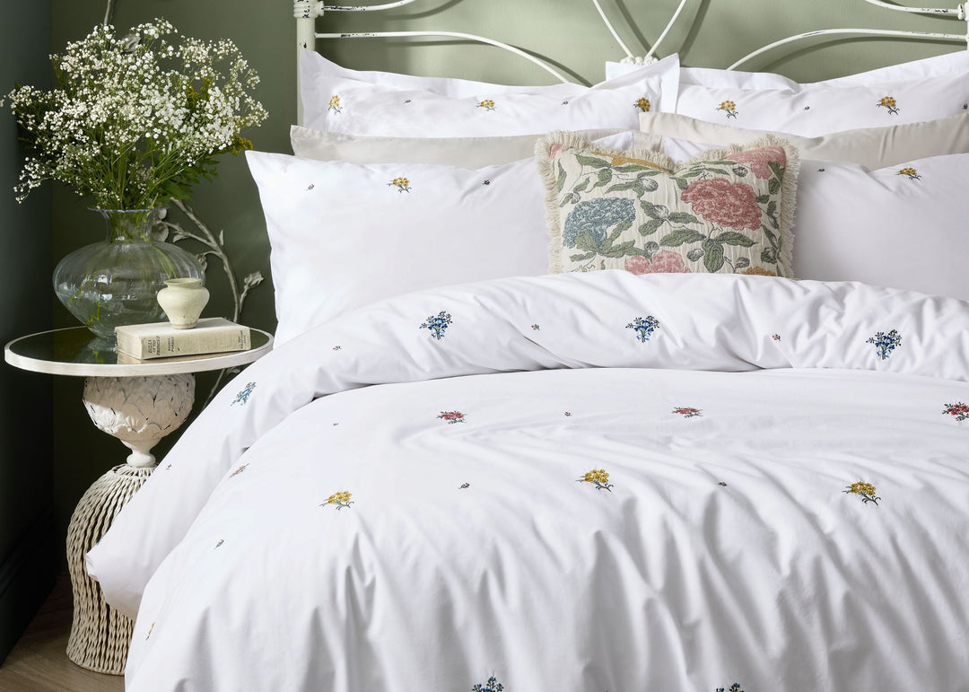 Historic Royal Palaces "Royal Embroidery" Duvet Cover Set in Multi