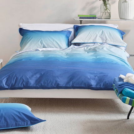 طقم أغطية لحاف "ألثيا" من هيلينا سبرينغفيلد باللون الأزرق الداكن