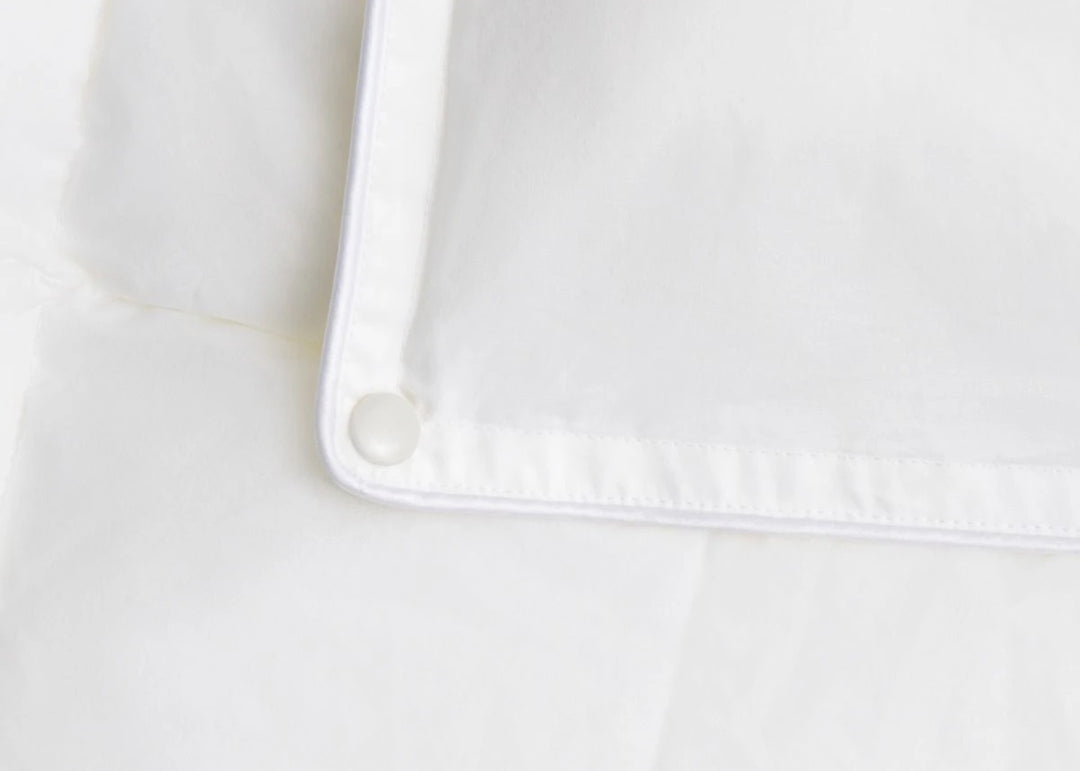 Sheridan "Deluxe Dream" Filled Duvet - Light TOG