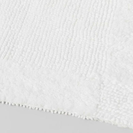 Sheridan "Larken" Bath Tufted Rugs in White
