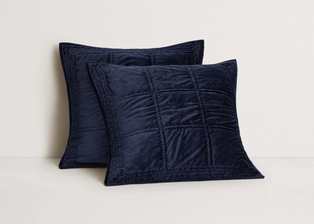 Sheridan "Remme" Bedspread in Midnight