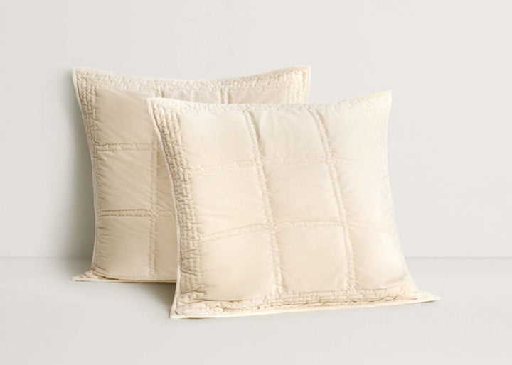 Sheridan "Remme" Bedspread in Champagne