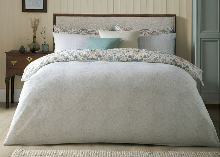 William Morris At Home "Strawberry Thief Hessian" Duvet Cover Set