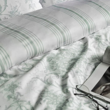 طقم غطاء لحاف "تويلريز" من لورا آشلي، لون سيسبراي