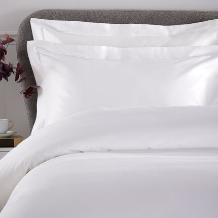 Christy "500TC Hygro Cotton Sateen" Bed Linen with White boarder Stitch