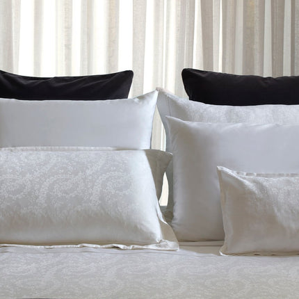 Amalia "Camila" Duvet Cover and Standard Oxford Pillowcase in White