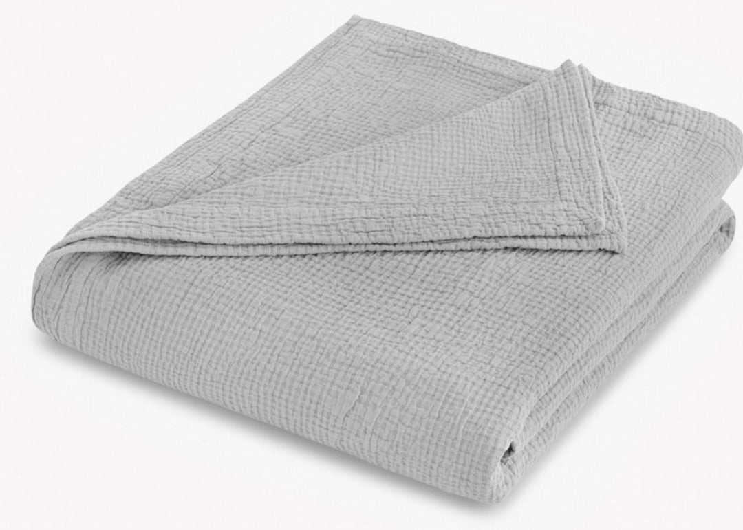 Amalia "Areia" Matelassé Pillowcase in Cool Grey