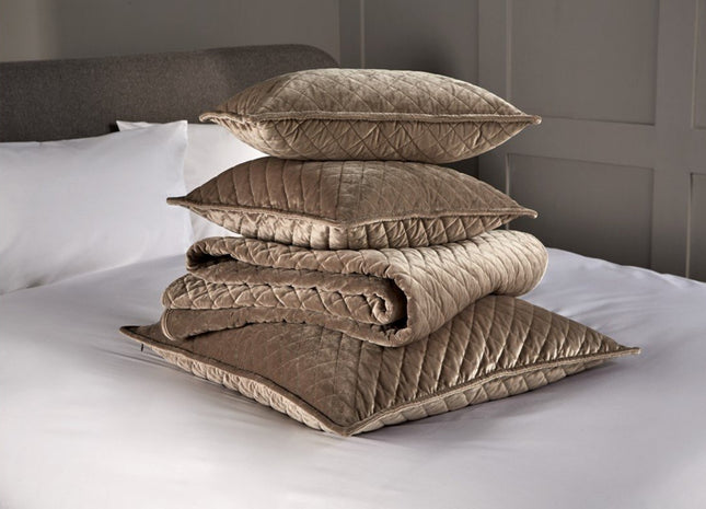 Christy "Edmonton" Velvet Accessories in Taupe