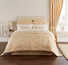 Christy' Palermo" Bedlinen - colour Rich Gold