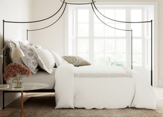 V&A "Riya" Duvet Cover in Linen
