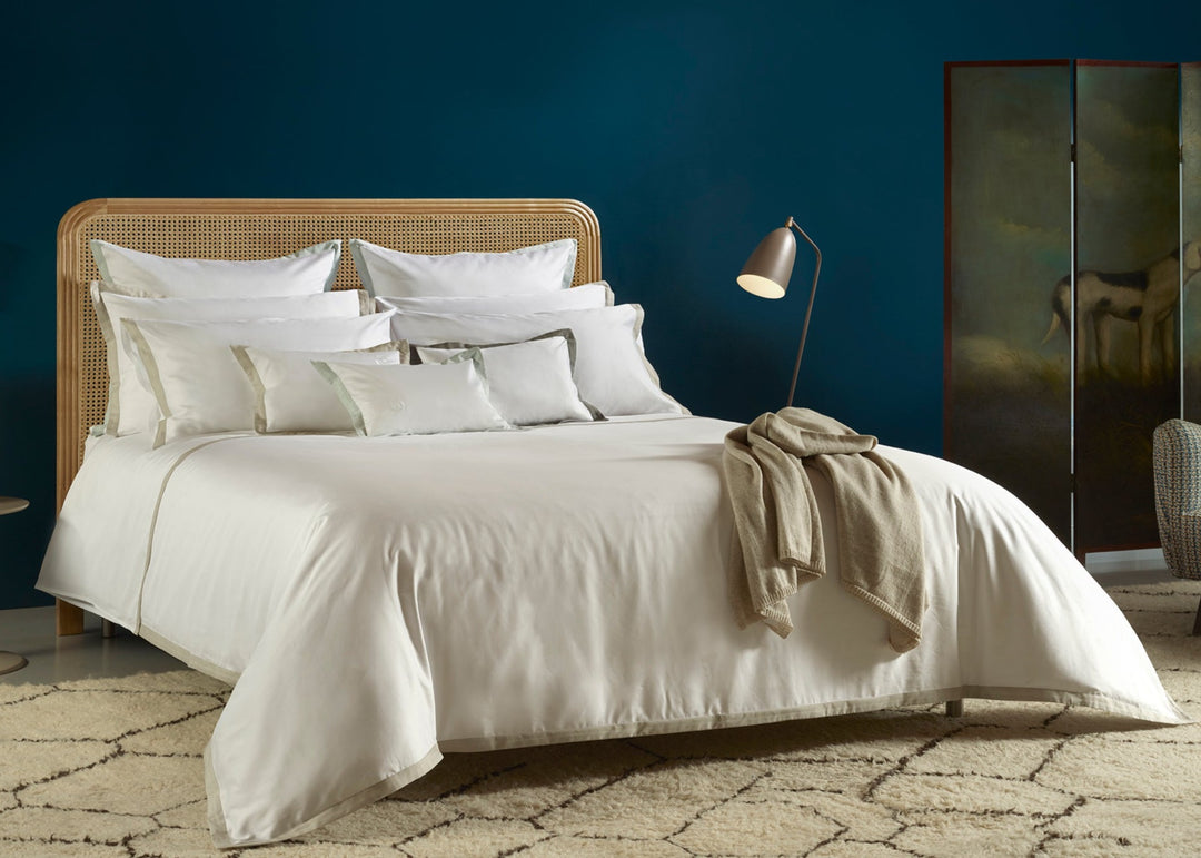 Amalia "Prado" 430 Thread Count Duvet Cover in White with Sand Border
