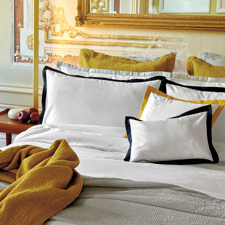 Amalia "Prado" 430 Thread Count Duvet Cover in White with Midnight Border