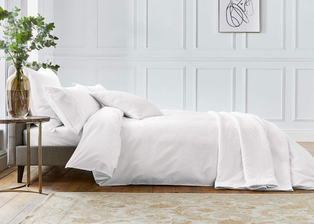 Bedeck of Belfast 300 Thread Count "Andaz" Pillowcase in White